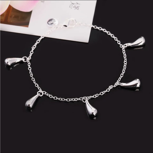 Jewelry - Sterling Silver Drop Bracelet